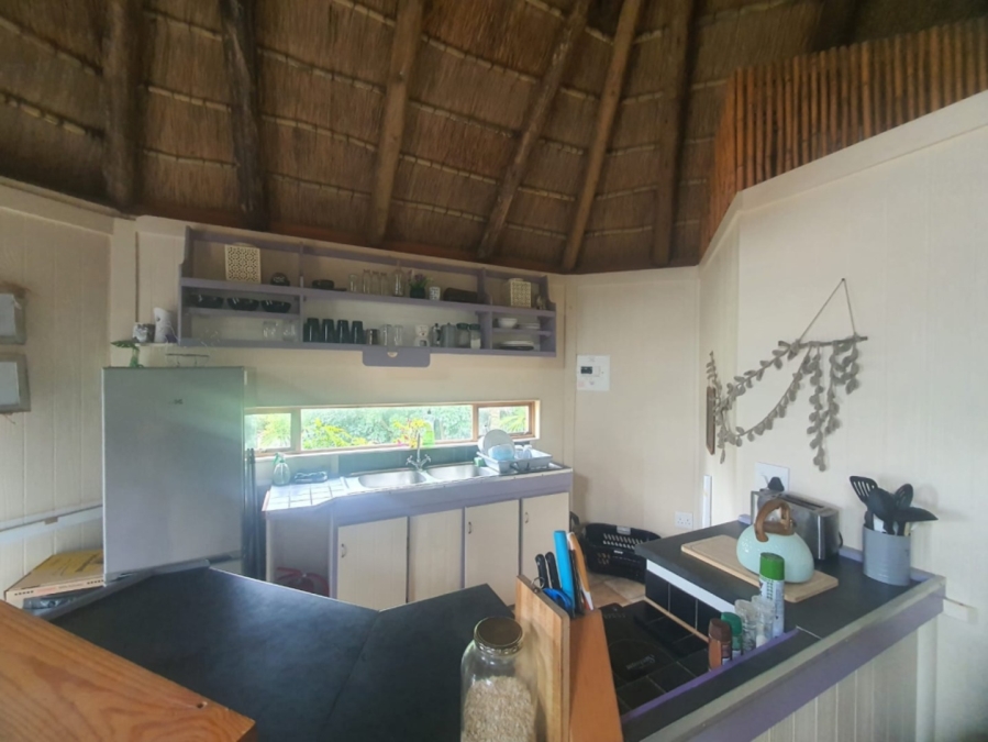 To Let 1 Bedroom Property for Rent in Sunrise On Sea Eastern Cape